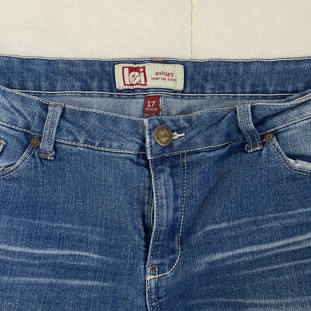 Lowrise bootcut jeans